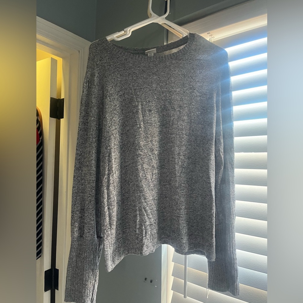 A New Day women’s sweater with sleeve detail